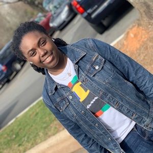 Meet your Posher, Jamalya